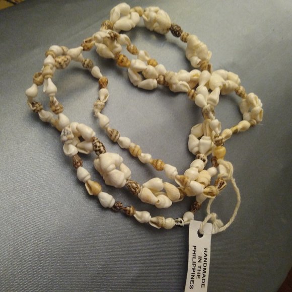 Shell Necklace & Turtle 🐢 Keychain - Picture 3 of 4